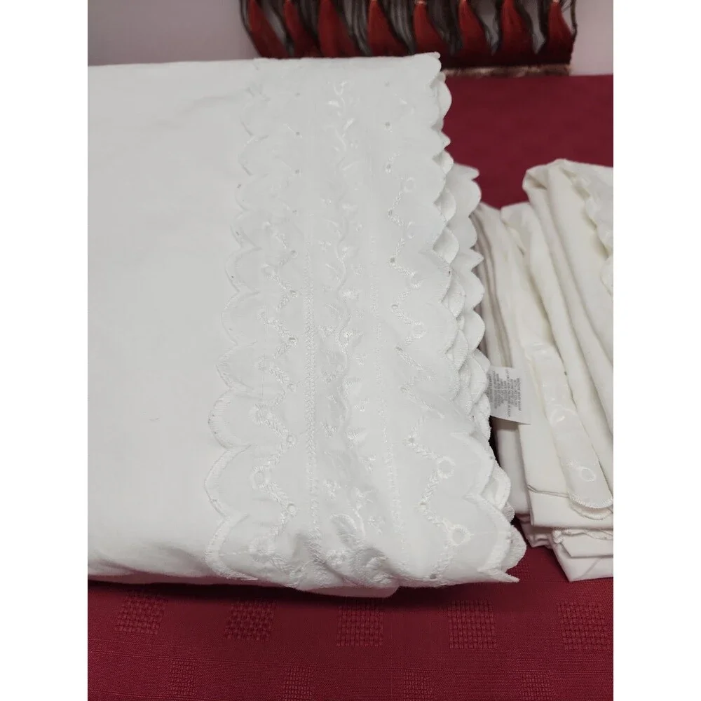 White JCP Home Collection Sheets 4 Cases 60/40 Cotton Blend Eyelet Trim Queen